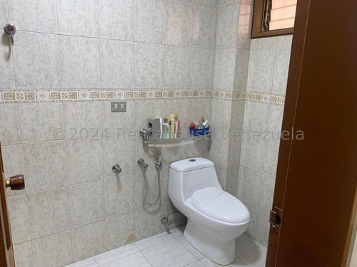 Ls Vende Apartamento P B Urb Miranda