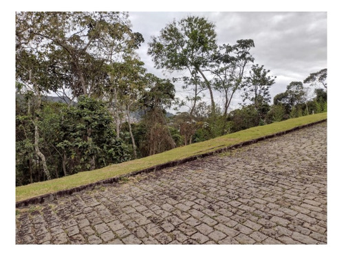 Vendo Terreno De 602 M² Em Condomínio, (área Nobre À 5 Min Do Centro)