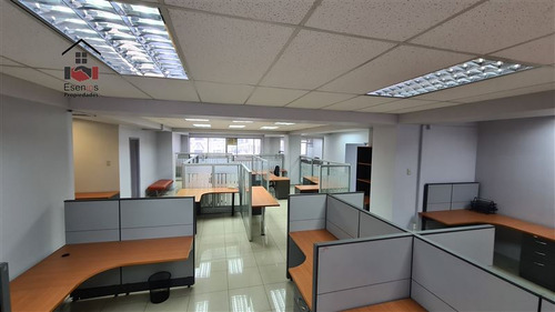 Oficinas En Amplio Piso Equipado Teatinos 