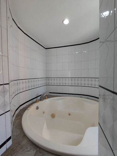 Imagen 9 de 15 de Apartamento En Terrazas Del Paraíso Urb. El Bosque Valencia, Carlos Tona , 04129305244, Ata-bg01