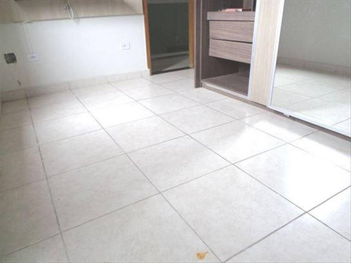 Imagem 27 de 30 de Triplex Sobrado Novo Com 02 Dormitórios 01 Suíte 02 Banheiros Condomínio Fechado Na Vila S. Jorge São Em Vicente Imóvel Este Bem Grande Com 110 M2 Util É Bem Arejado Iluminado Com Churrasqueira Próxi