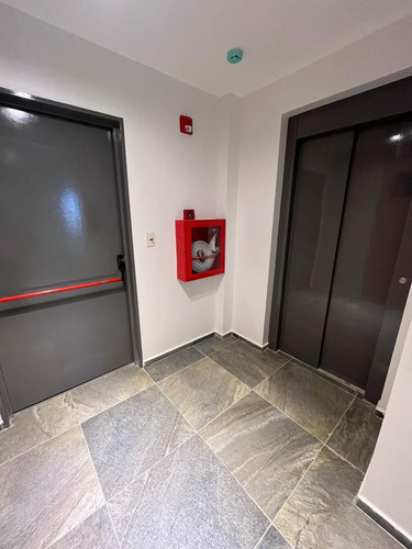 Departamento De 2 Amb En Venta Al Cfrente En P. Chacabuco - A Estrenar Oportunidad