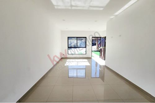 Casa En Venta Ubicada En Lomas De La Presa, Tijuana B. C.