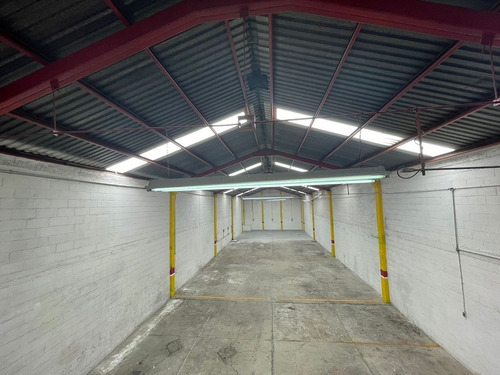 Imagen 4 de 13 de Bodega Industrial O Comercial En Renta. Tlalnepantla.