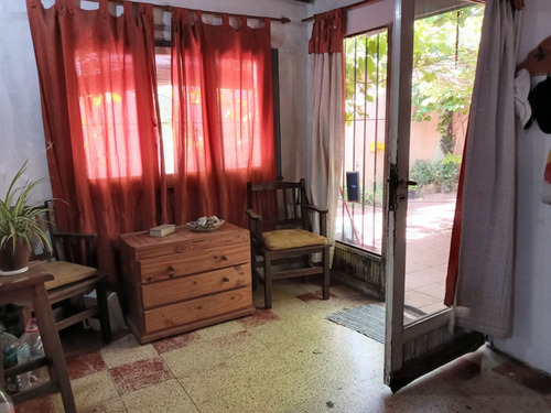 Imagen 10 de 24 de Casa Venta En Block 4 Ambientes A Reciclar Castelar Oportunidad