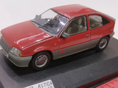 Corgi Vanguard 1/43 Opel Corsa / Vauxhall Astra Mk2 Gte 1988