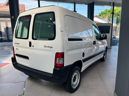 Imagen 4 de 17 de Berlingo Furgon Hdi 92 Business Patentada 2023 0km