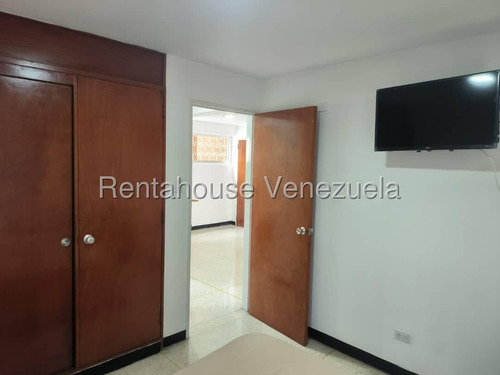Estupendo Apartamento En Alquiler El Marques J.g Cod: 26-469