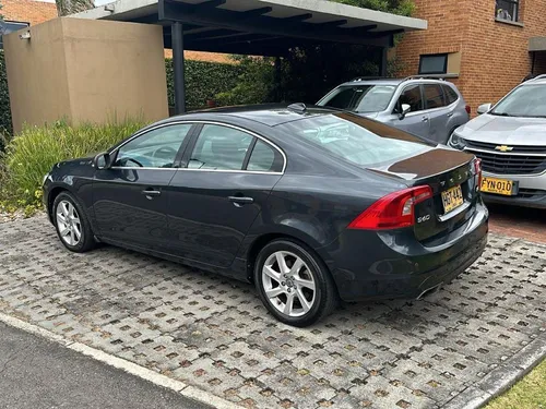 Volvo S60 T5 2.0cc At Aa 4x2