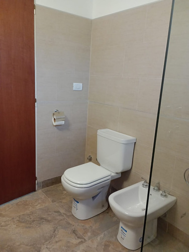 Casa A Estrenar-carpintería (zona Céntrica)