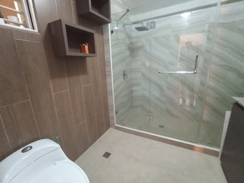 Imagen 11 de 14 de En Venta Townhouse En Urb. El Bosque, Res. Trapiche - Valencia
