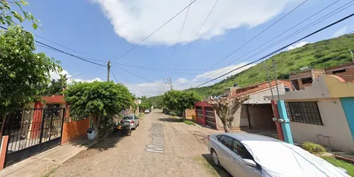 Casa En Venta, Frac. Los Naranjos, Autlan De Navarro, Jalisco. 2 Recamaras, 2 Baños, 1 Estacionamientos. ¡¡¡ Remate Bancario !!! -jmjc9