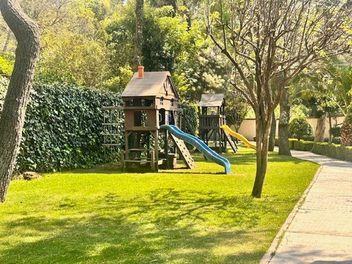 Lomas De Chapultepec, Penthouse De 750m2 En Dos Niveles, Muy Iluminado, 4 Amplias Recamaras Con Vestidor, Sala De T.v., Estudio, Terraza, 3 Lugares De Estacionamiento, Cuartos De Servicio. El E