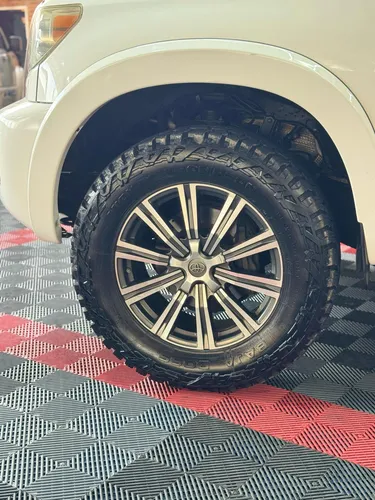 Toyota Sequoia 2010 Sr5