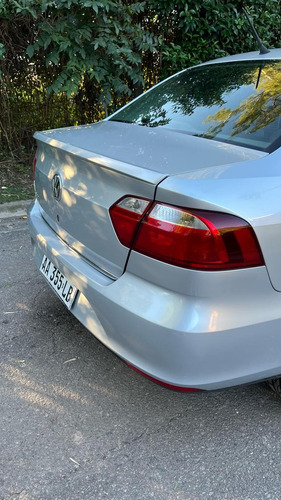 Volkswagen Voyage 1.6 Highline 101cv