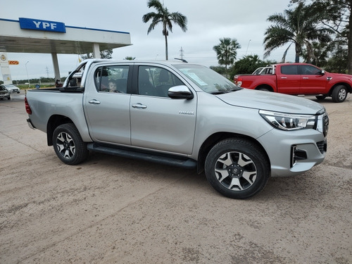 Imagen 2 de 6 de Toyota Hilux 2020 2.8 Cd Srx 177cv 4x2