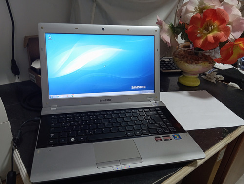 Notebook Samsung Rv415,e300,4gb,hd320gb,tela 14 Led Prateado