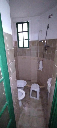 Imagen 9 de 14 de Departamento-balvanera-3 Amb-patio Cubierto-para Depósito, Oficina, Vivienda-p.b.
