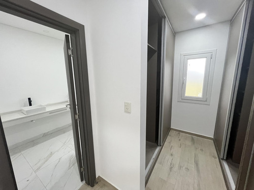 Venta Casa En Barrio Vida