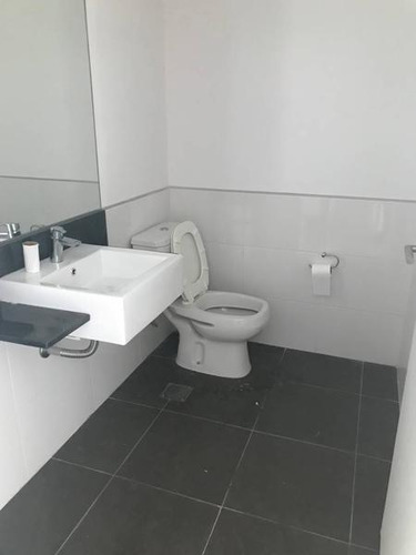 Venta Of.104m2 C/ Enorme Cochera - Piso Alto - Libertador Y Juramento
