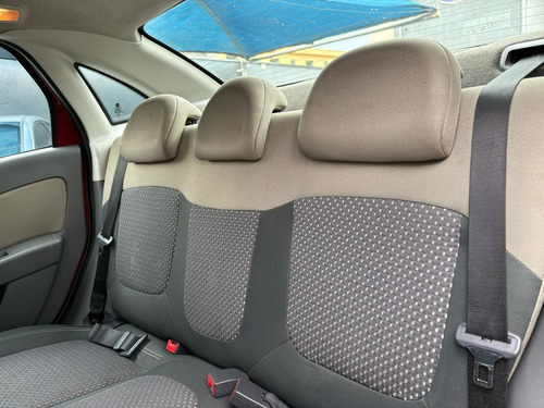 Fiat Grand Siena 1.6 16v Essence Flex Dualogic 4p