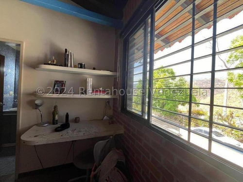 Casa En Naguanagua La Entrada I Casa Espaciosa De 3 Niveles Con Acabados De Primera, 6 Hab, 6 Banos, Cocina Con Tope De Granito Y Desayunador Ventanas Panoramicas Con Vista A Las Montanas