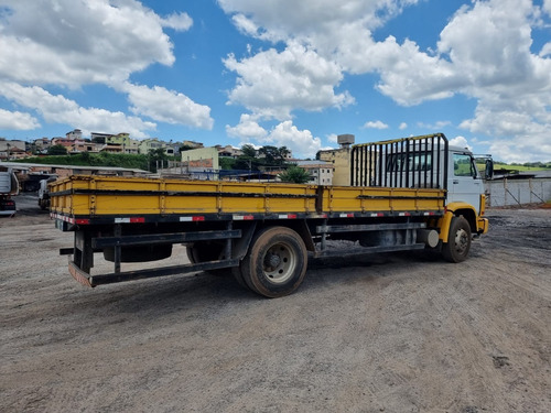 Imagem 4 de 15 de Volkswagem 13-190 4x2 Ano 2016/2017 Toco Carroceria