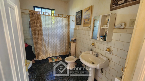 Sitio De 3200 M2 Con Casa Antigua. Ideal Para Proyectos