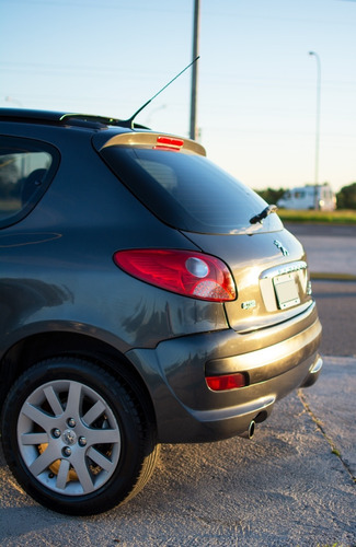 Peugeot 207 2010 1.6 Xt