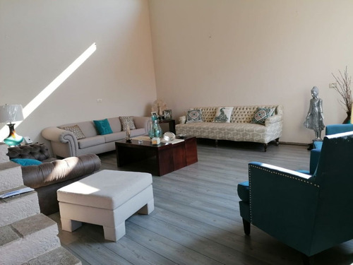 Imagen 2 de 3 de Hermosa Casa En Venta De 400m2 En Loma Del Río.