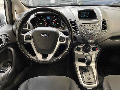 Imagen 11 de 14 de Ford Fiesta 1.6 Se Sedan At 2016