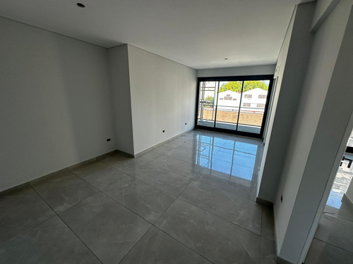 Departamento De 3 Ambientes A Estrenar En Flores. Full Amenities Premium