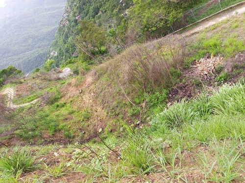 Terreno En Venta En El Hatillo / Caicaguana 