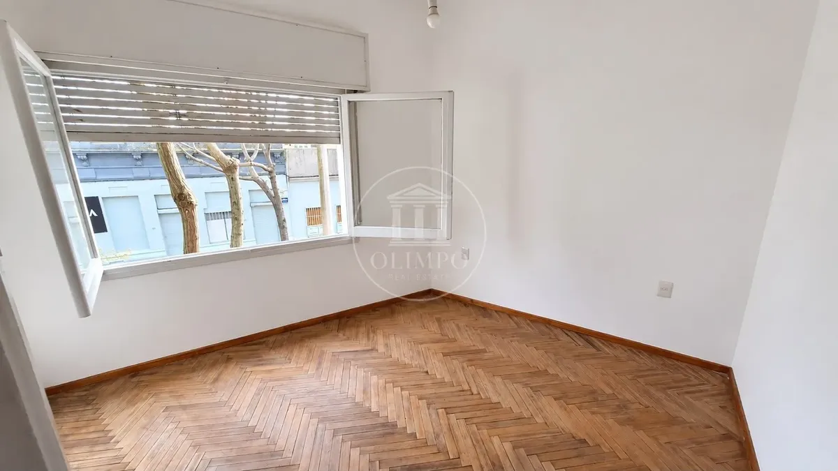 Alquiler Apartamento Dos Dormitorios Tres Cruces · Photo 5