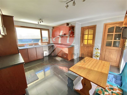 Casa En Venta De 3 Dorm. En Temuco