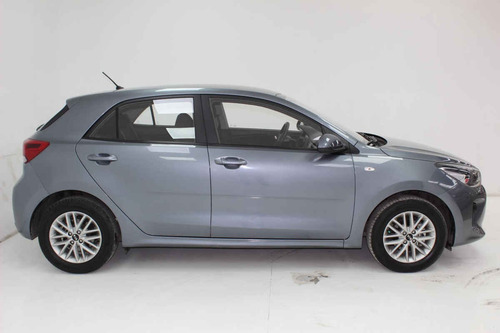 Imagen 4 de 13 de Kia Kia Rio Hb 2020 4 Cilindros