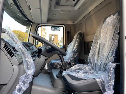 Imagem 8 de 10 de Vw 24-280 Consteletion Prime Ano 2022 Chassis 0km