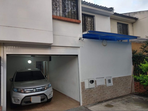 Venta De Casa Independiente En La Hacienda