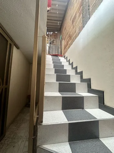 Casa En Venta!! Esquinera Con Local, Excelente Ubicación