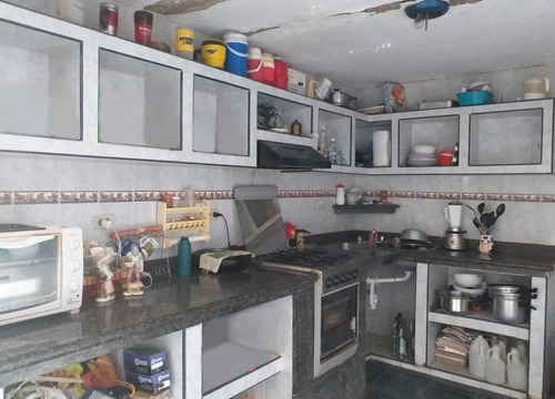 Imagen 4 de 9 de Casa En Venta En Urbanización El Cardon, Via La Vela 22-9953 04146954944