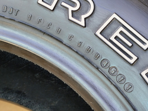 Llanta 255/70r16 Uniroyal Laredo 255 70 R-16 Seminueva #1 (Usado)
