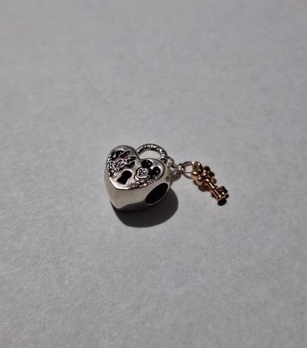 Charm Candado Con Mickey Y Minnie Mouse