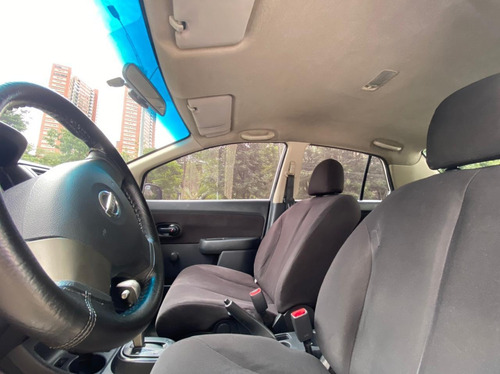 Nissan Tiida 2012 1.8 Miio