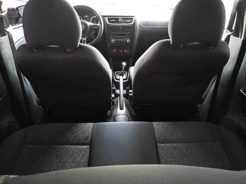 Imagem 11 de 13 de Volkswagen Fox 1.6 Vht Trend 2013 Total Flex I-motion 4p