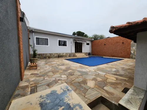 Casa - Cajuru/sp