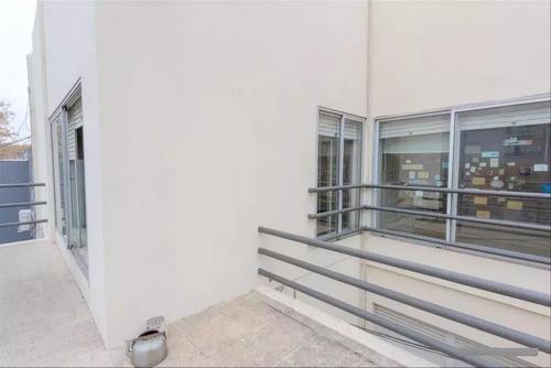 Venta Hermosa Casa De Altos, La Blanqueada, 2 O 3 Dormitorios, Al Frente, Balcón, Terraza, Sin Gastos Comunes, Independiente, Divina