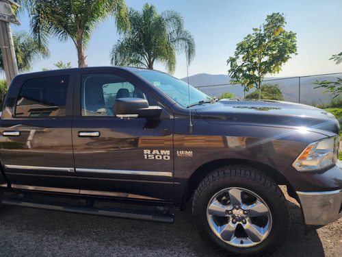 Ram 1500 Pick-up 2017 Bighorn Doble Cab. 4x4