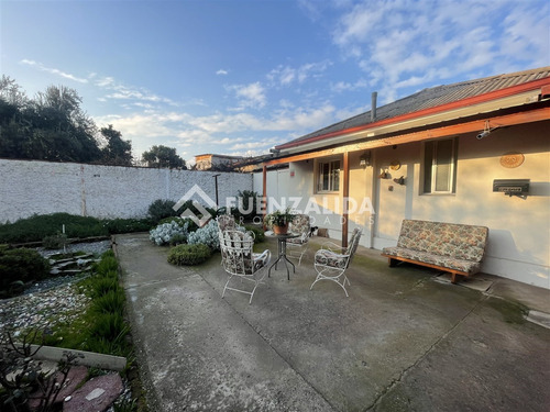 Casa En Venta De 3 Dorm. En Quinta Normal