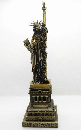 Imagen 3 de 5 de Estatua De La Libertad En Metal