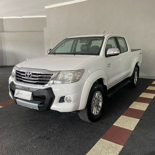 Toyota Hilux 2.7 Srv Cab. Dupla 4x4 Flex Aut. 4p